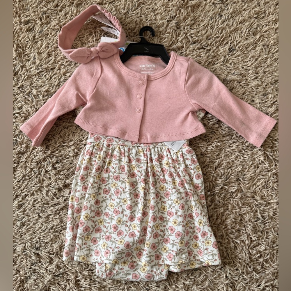Carter’s Baby Girl 3 Piece Dress Set Size: Newborn